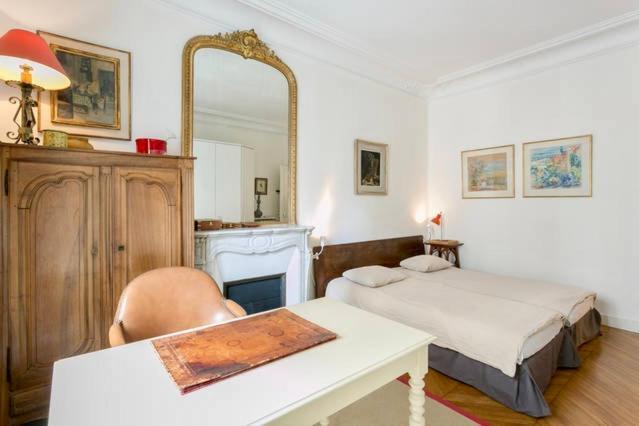 Charming Bedroom Párizs Kültér fotó